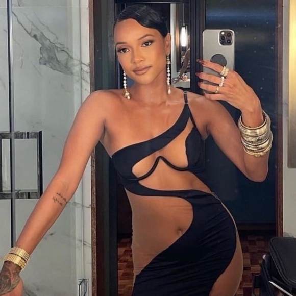 God saves queens dress - Picture 1 of 6